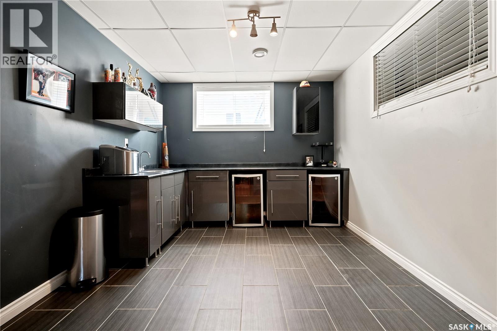 4526 Brass CRESCENT - 36