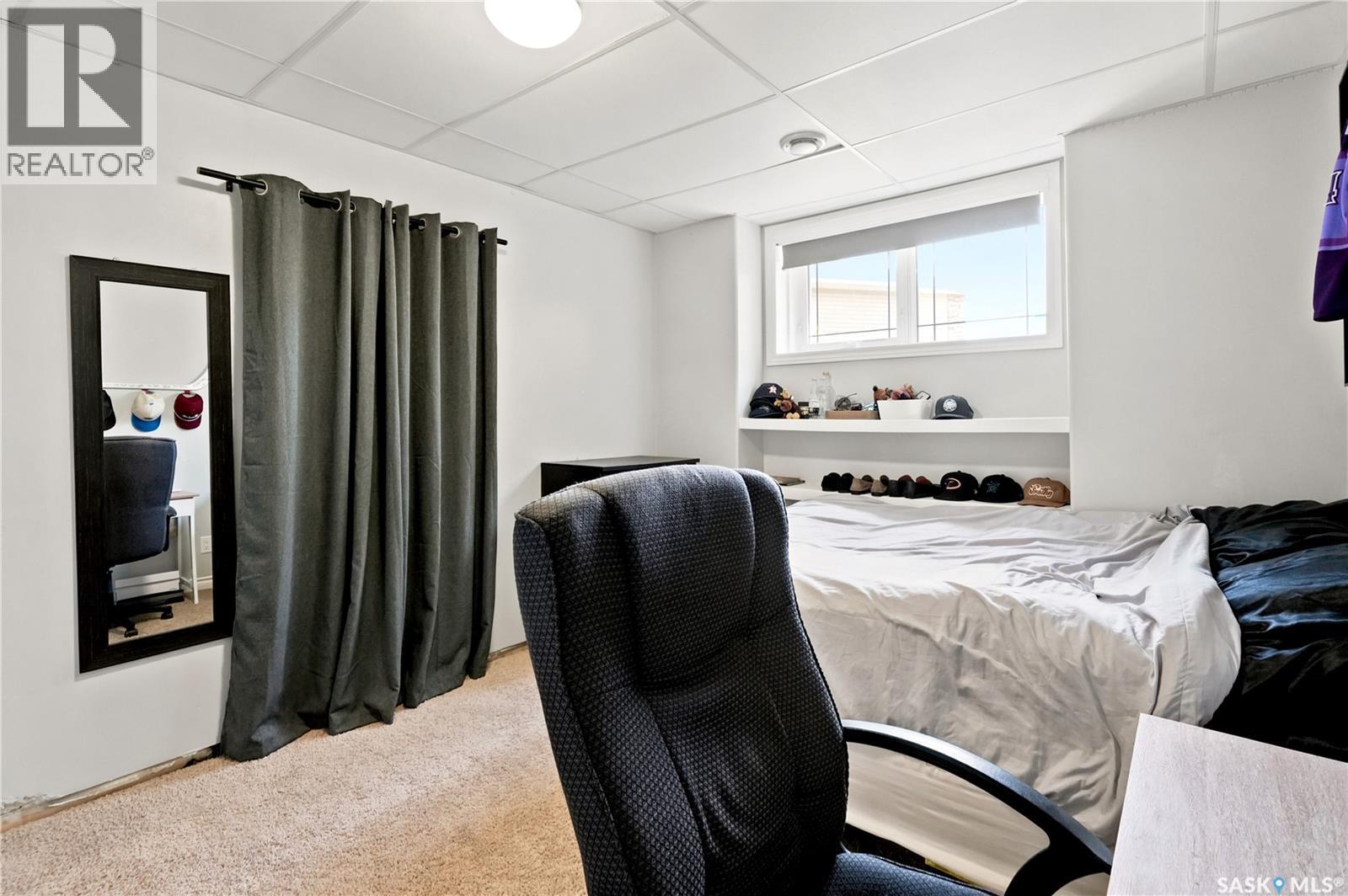 4526 Brass CRESCENT - 41