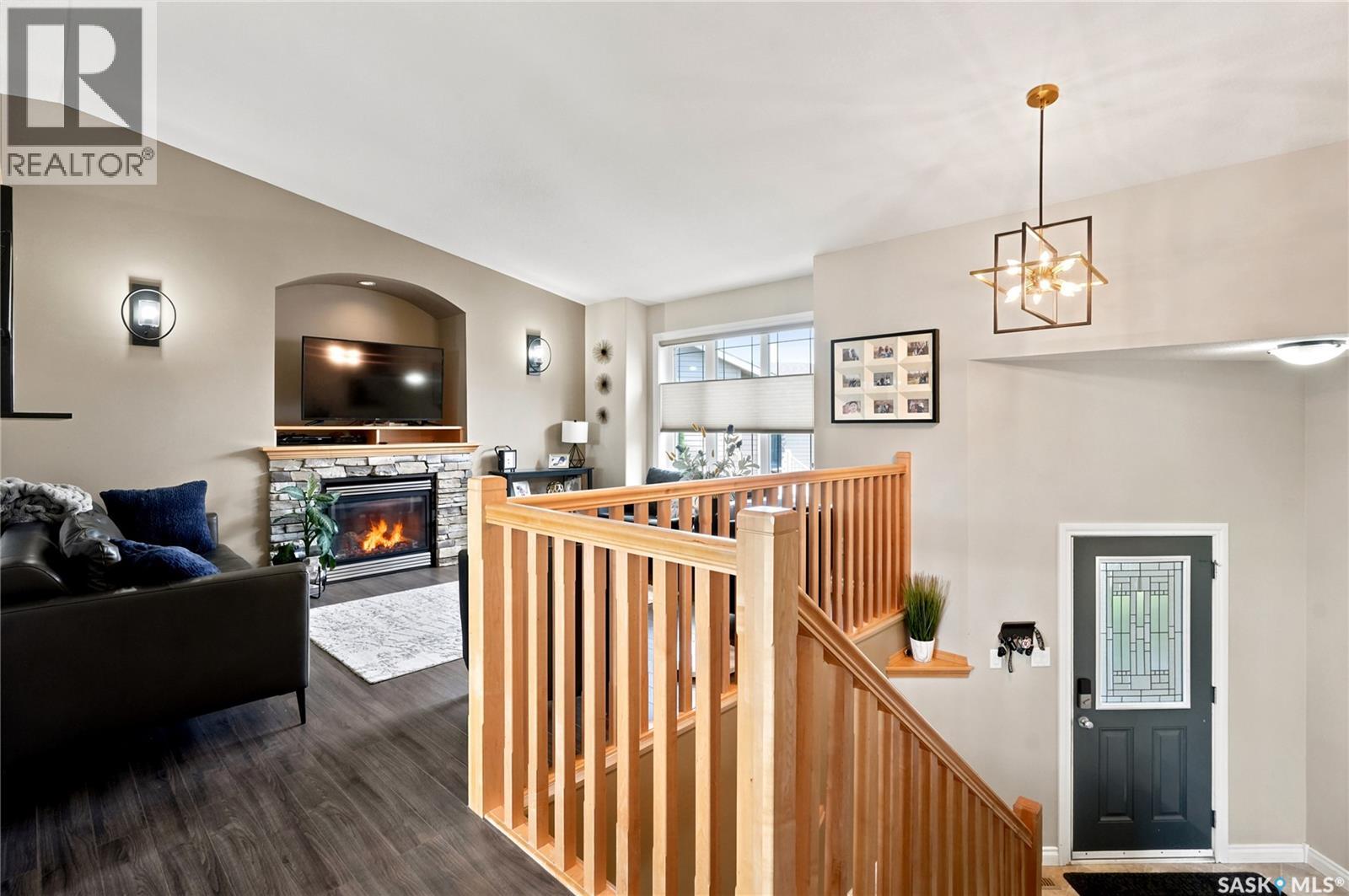 4526 Brass CRESCENT - 6