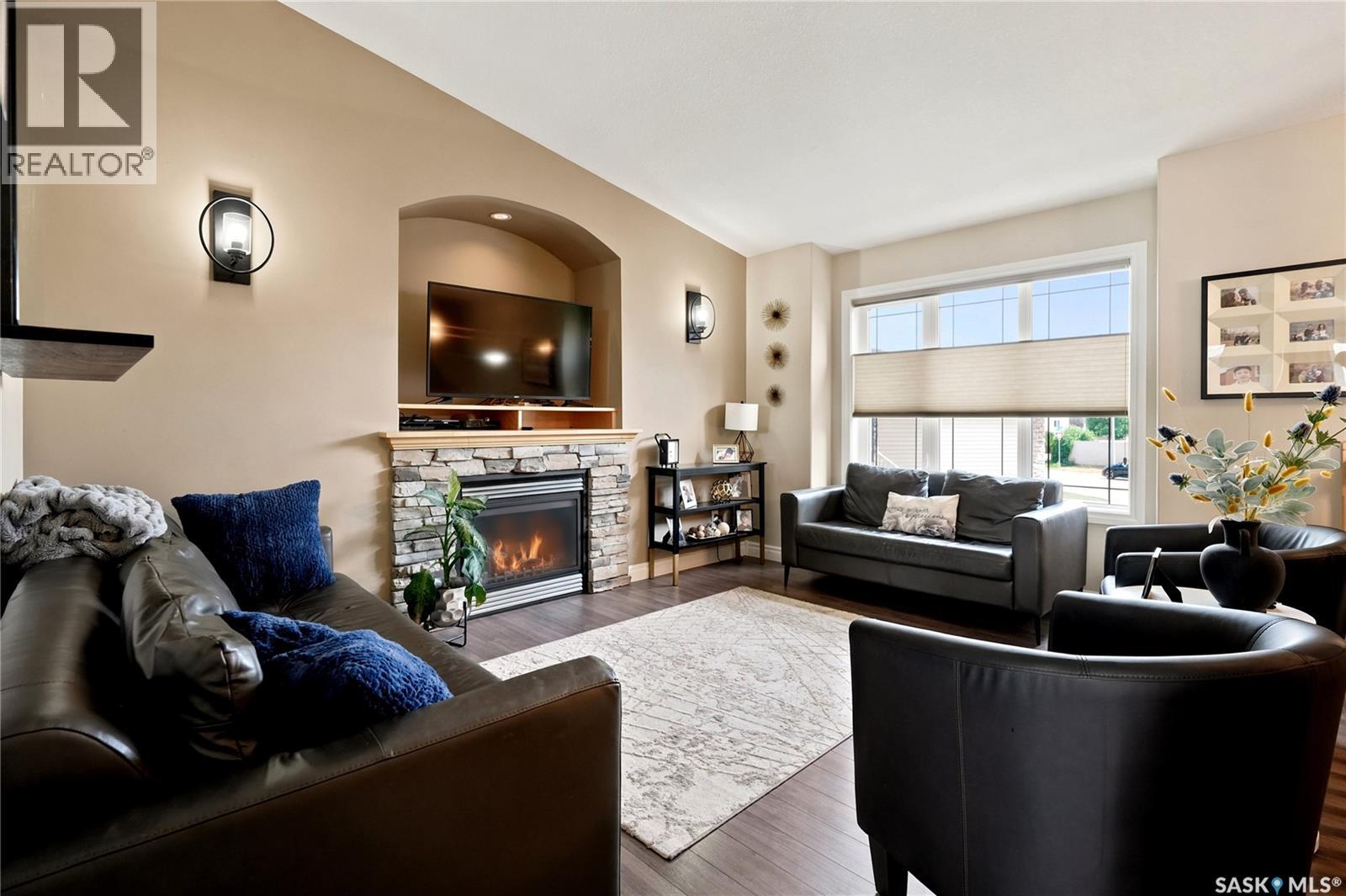4526 Brass CRESCENT - 7
