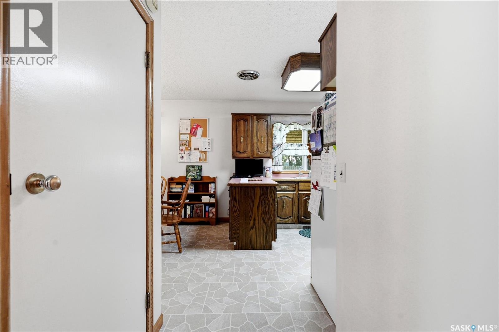 501 3rd STREET E - 18