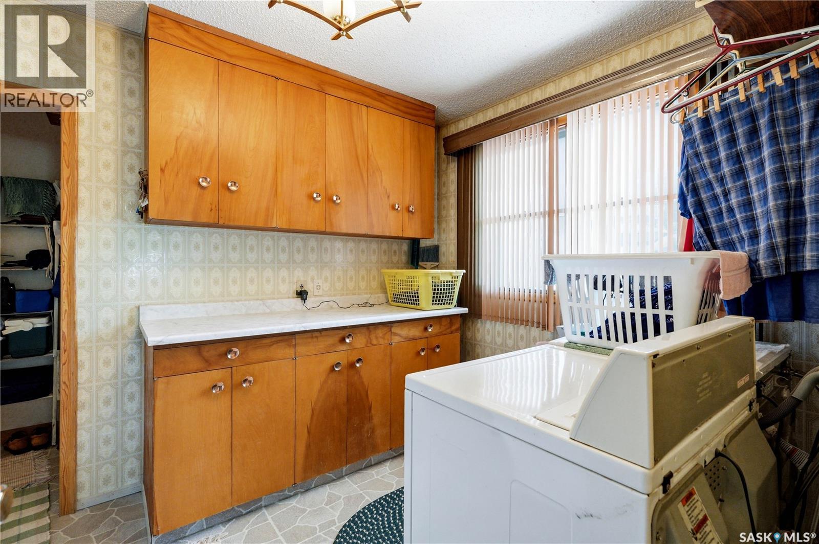 501 3rd STREET E - 20