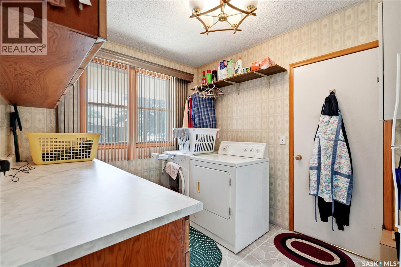 501 3rd STREET E - 21