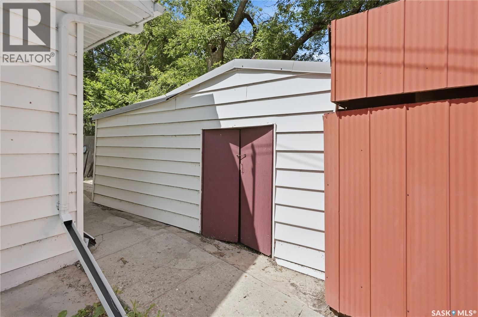 501 3rd STREET E - 50