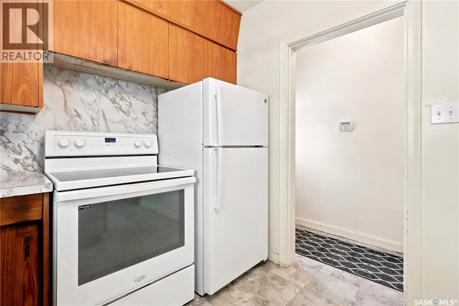 5 Lamont CRESCENT - 13