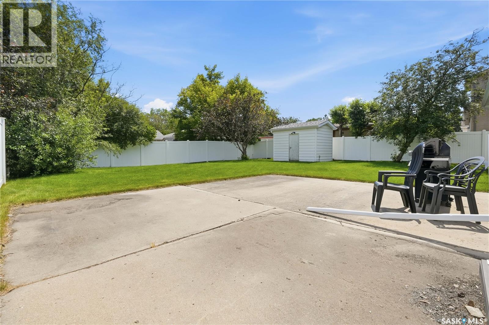 5 Lamont CRESCENT - 30