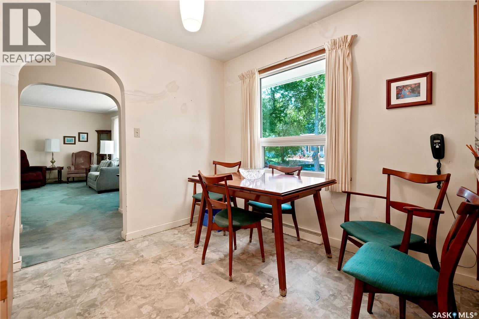 5 Lamont CRESCENT - 9