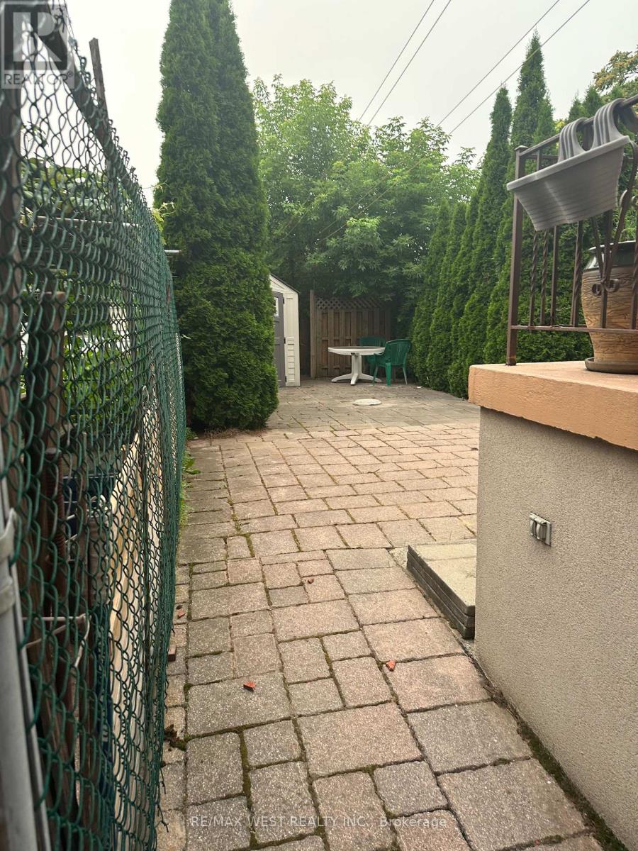 568 DUFFERIN STREET - Image 18