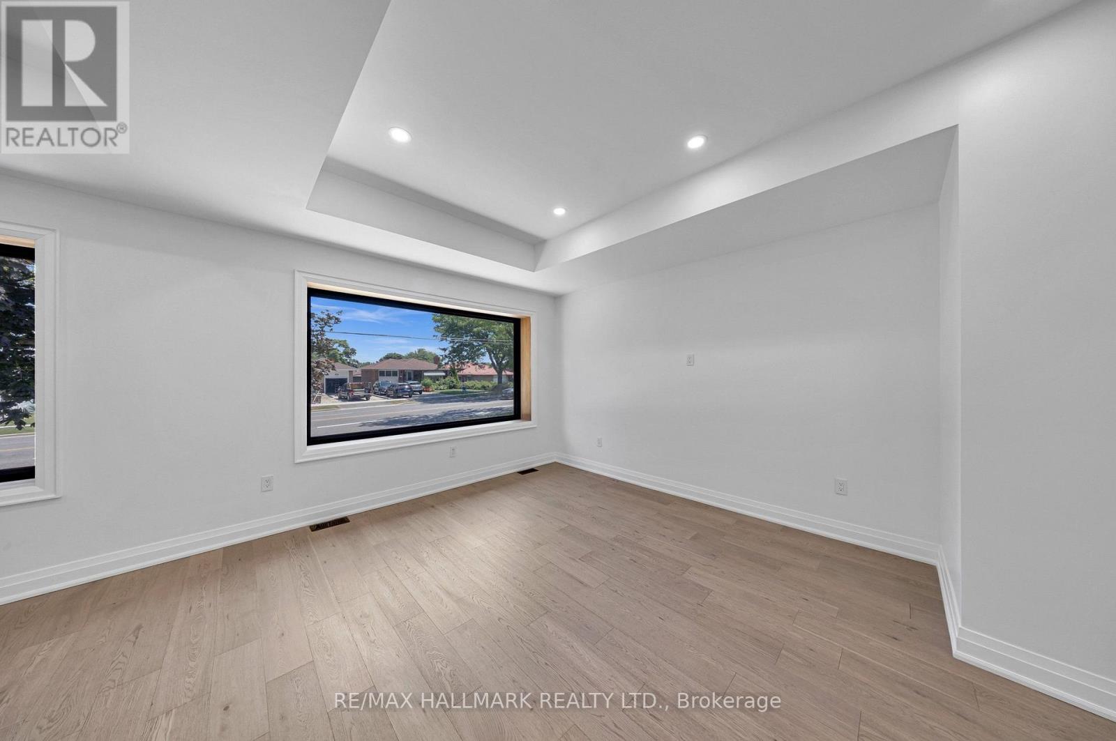 978 MIDLAND AVENUE - 13