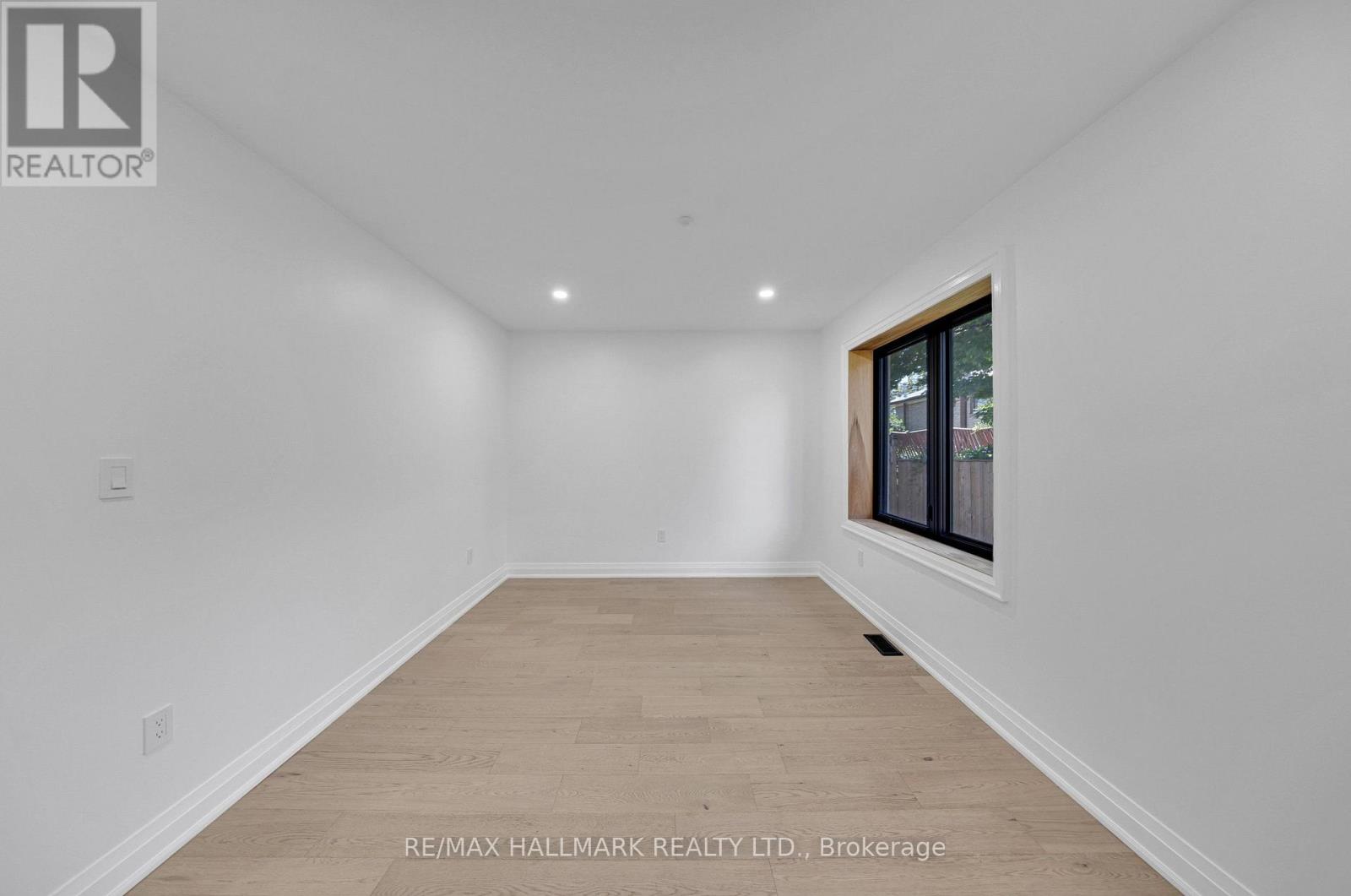 978 MIDLAND AVENUE - 24