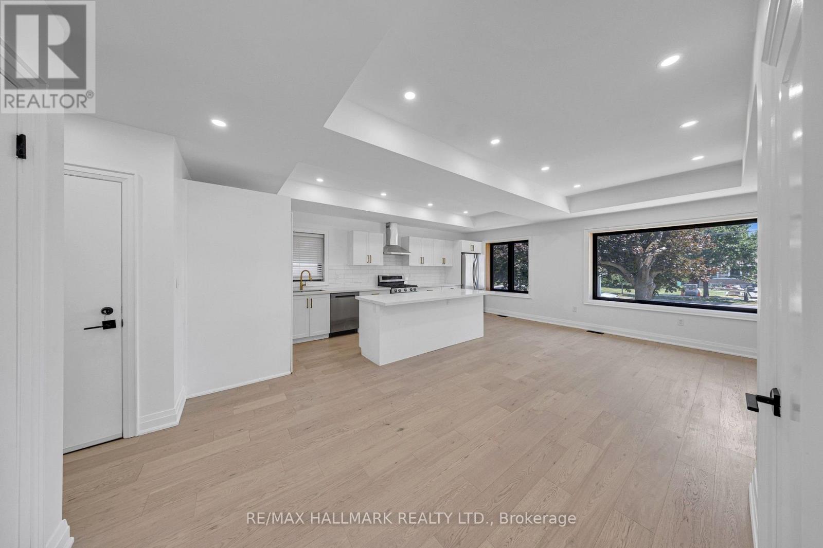 978 MIDLAND AVENUE - 11