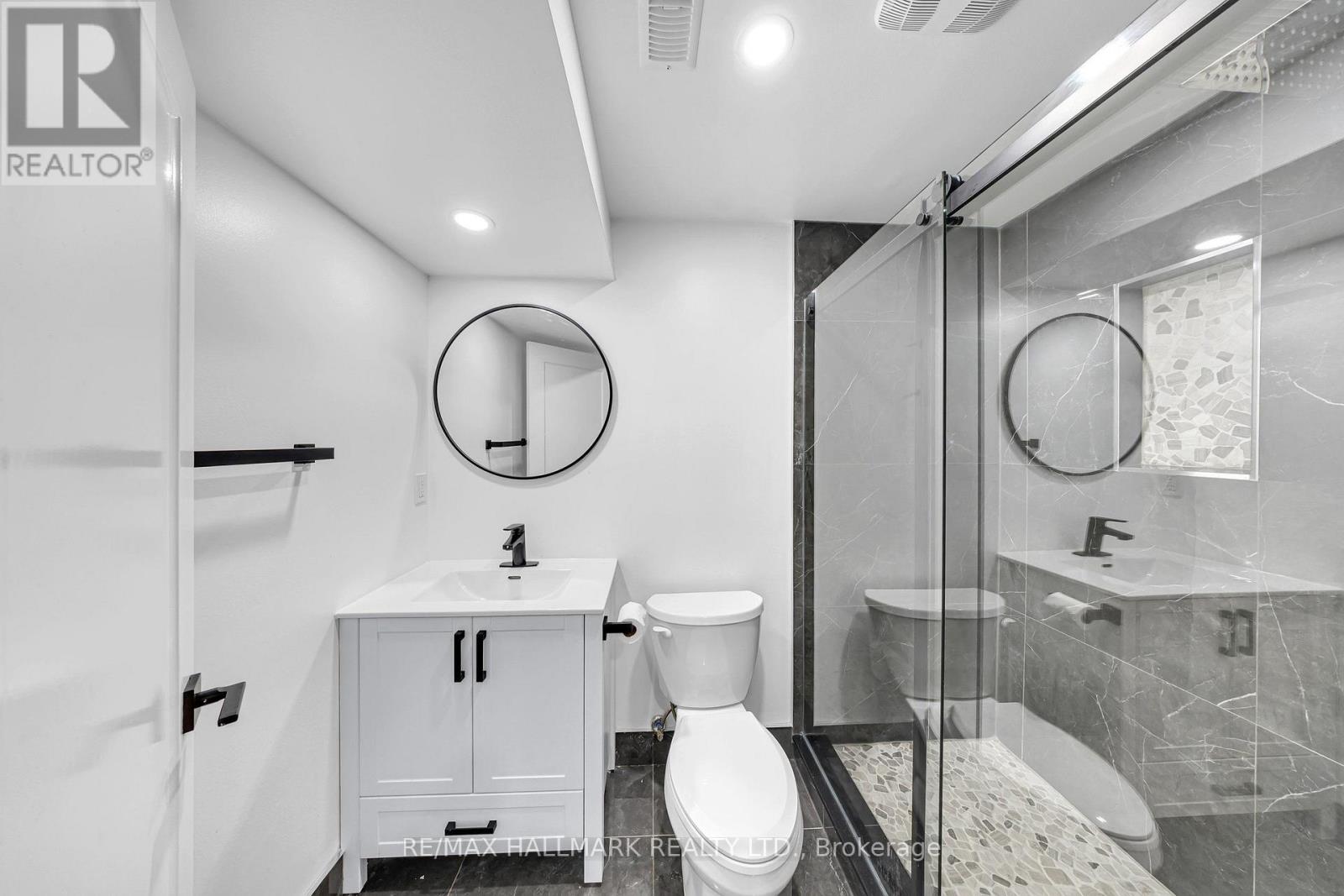 978 MIDLAND AVENUE - 39