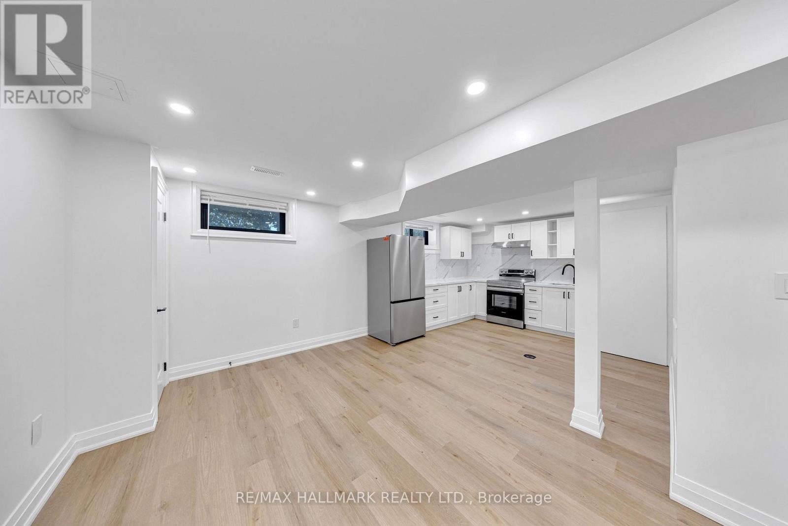 978 MIDLAND AVENUE - 30