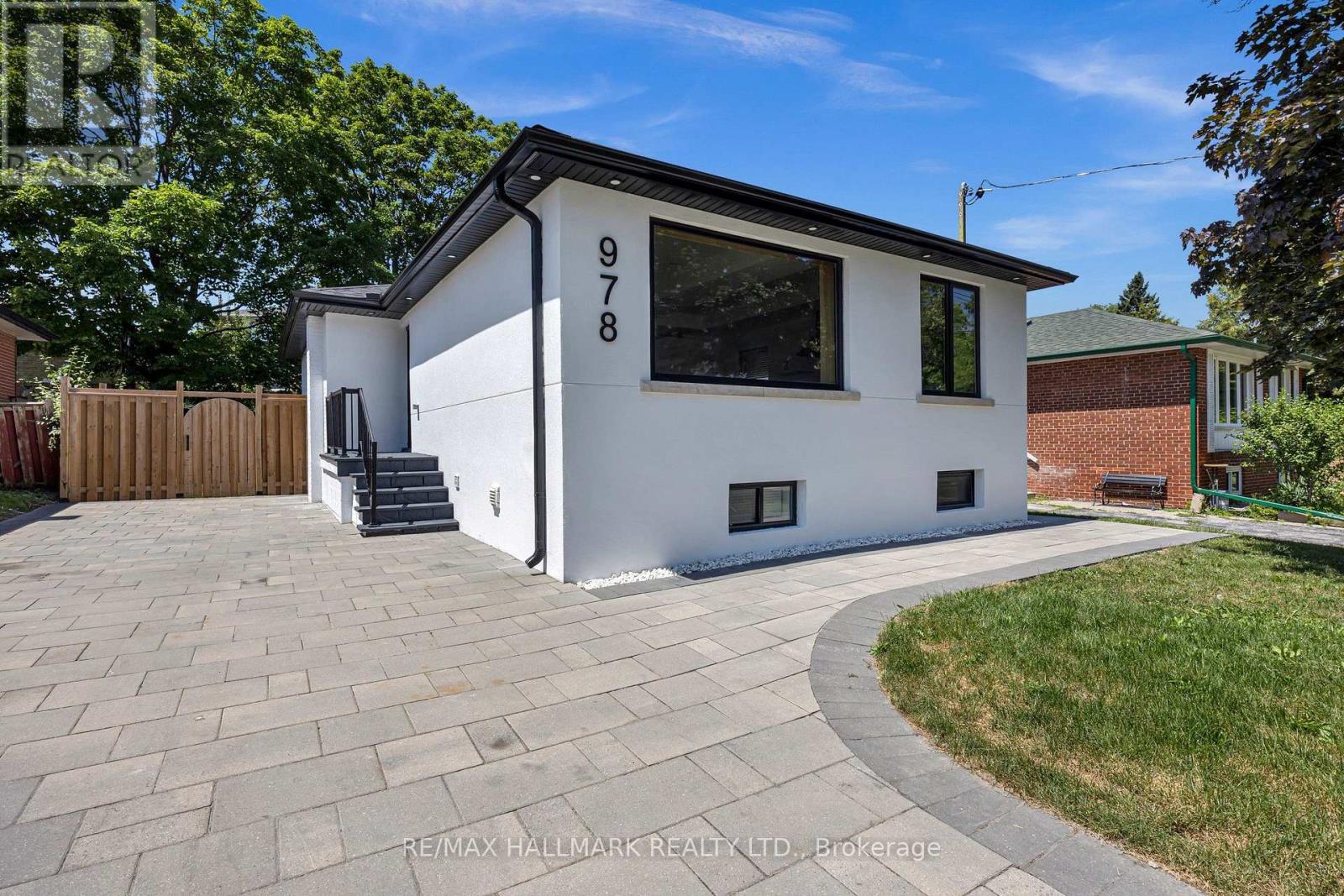 978 MIDLAND AVENUE - 5