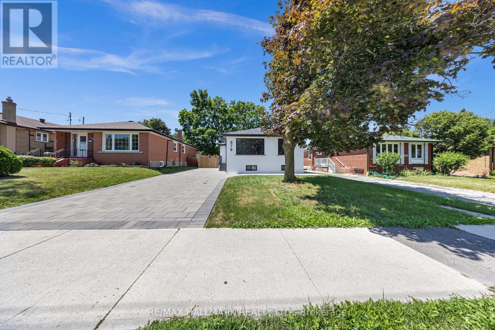 978 MIDLAND AVENUE - 4