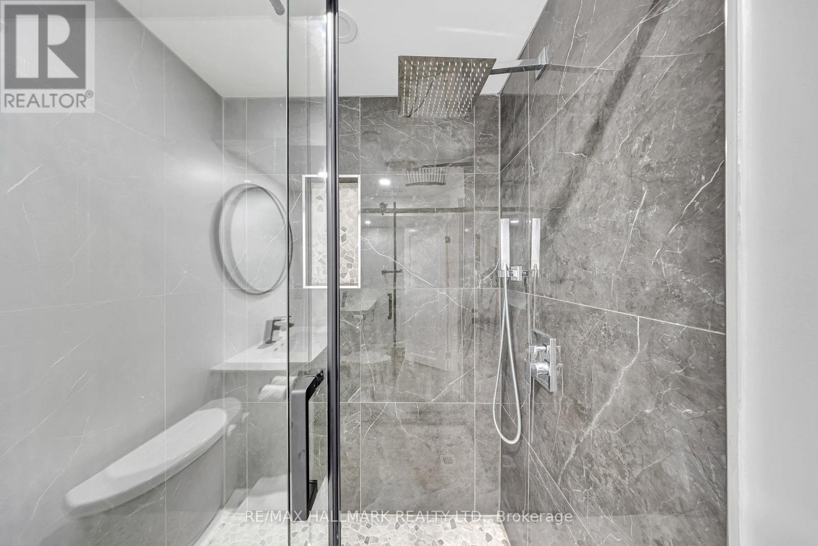 978 MIDLAND AVENUE - 40