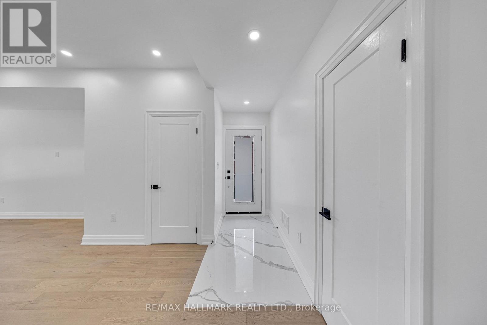 978 MIDLAND AVENUE - 9