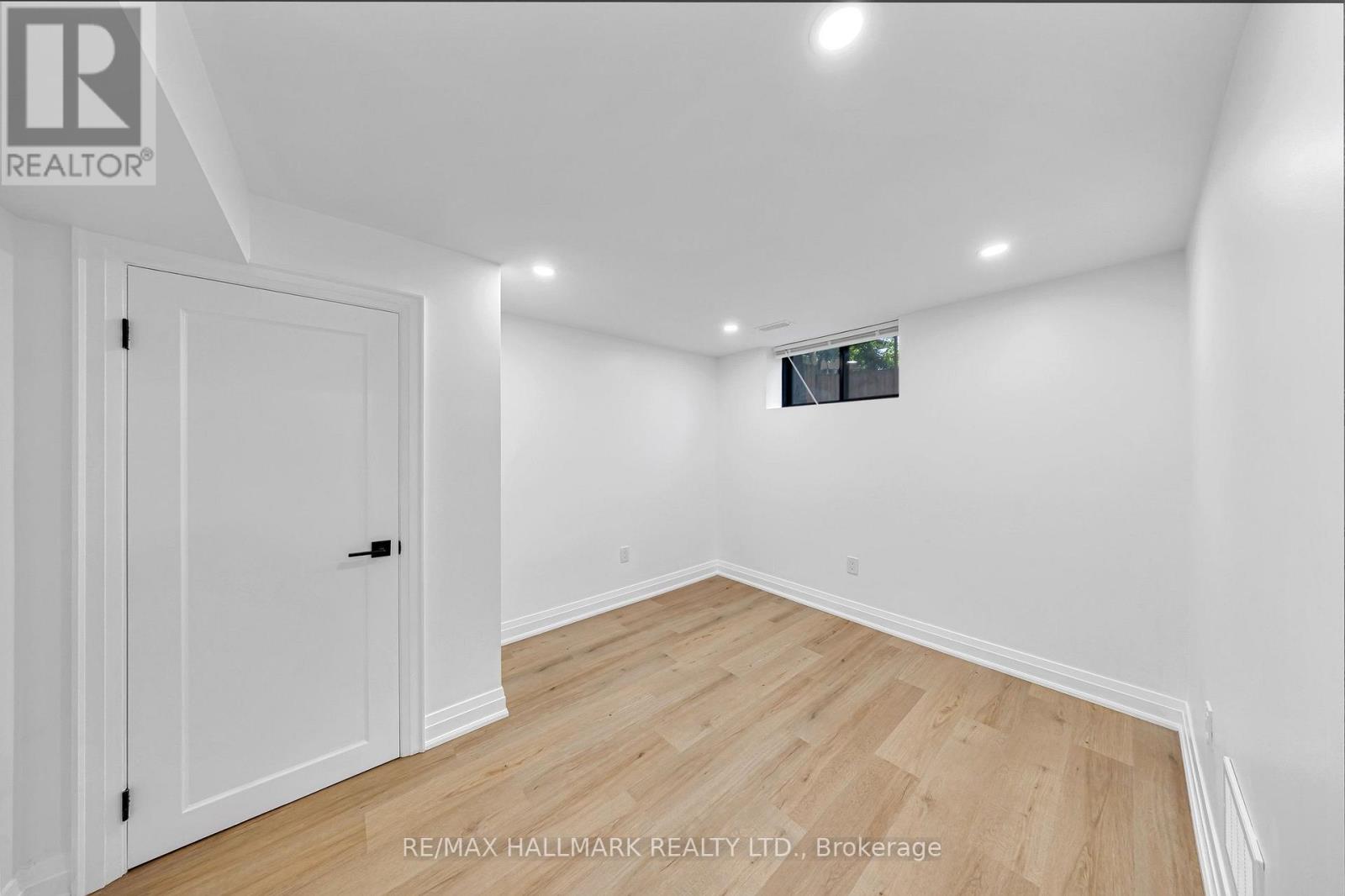 978 MIDLAND AVENUE - Image 42