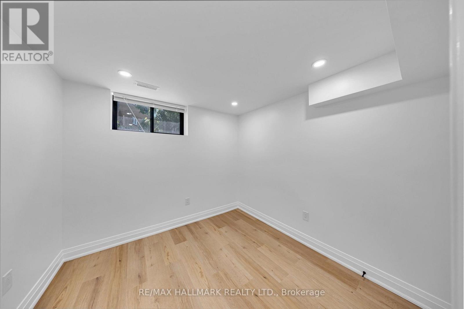 978 MIDLAND AVENUE - 44