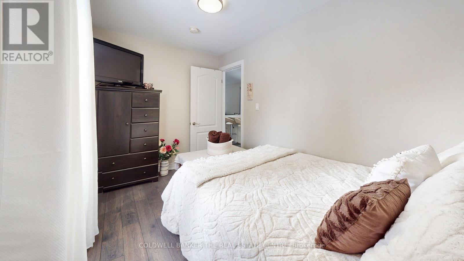 761 CHURCHILL LANE - 23