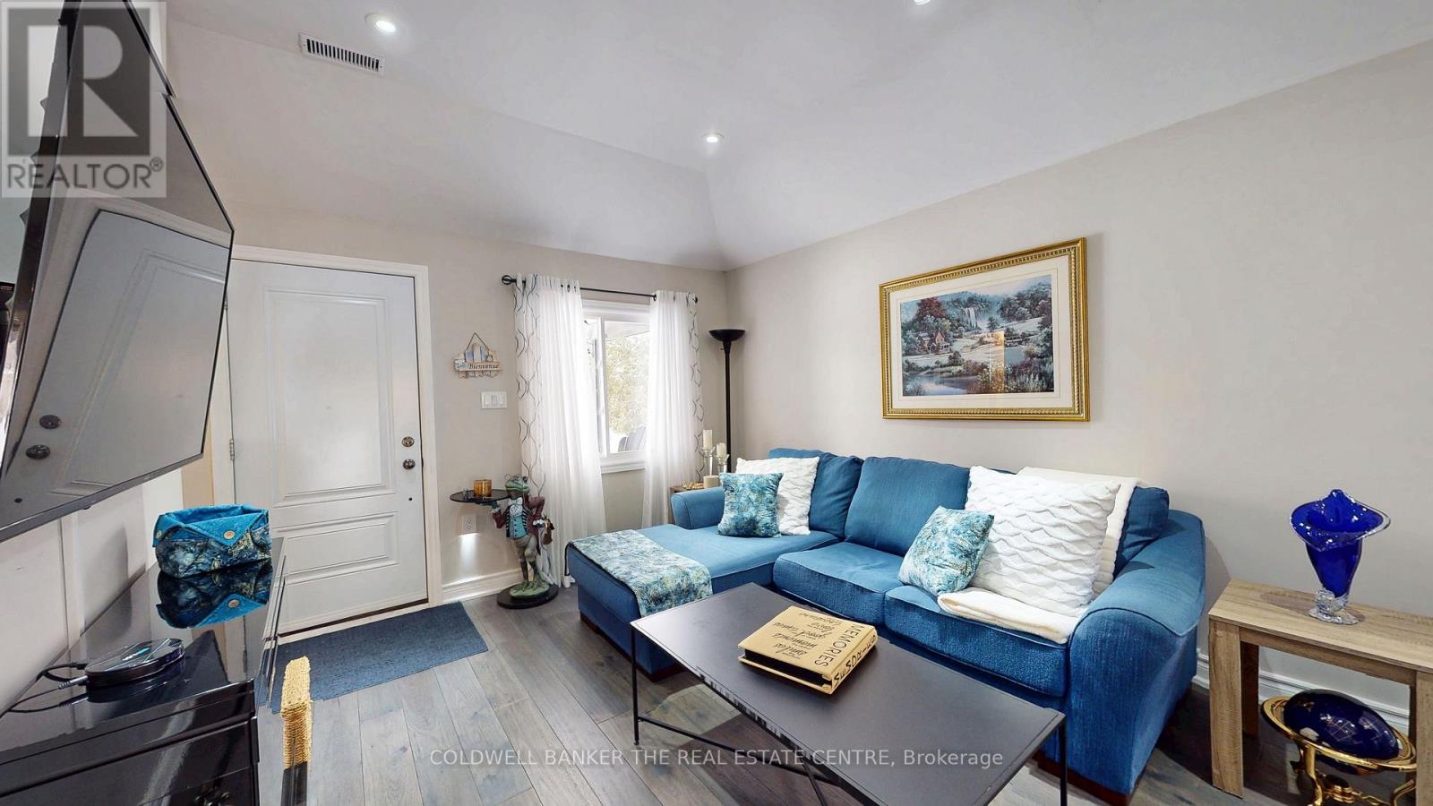 761 CHURCHILL LANE - 10