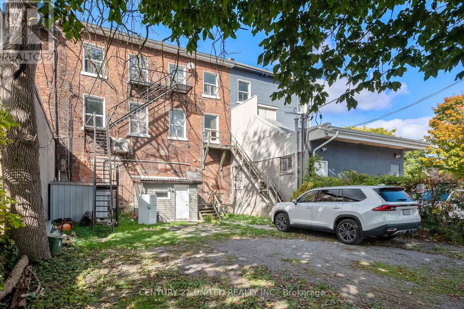 41-43 KING STREET E - 14