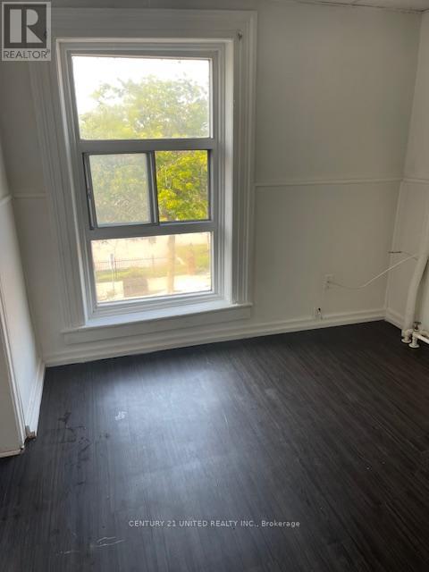 41-43 KING STREET E - 32