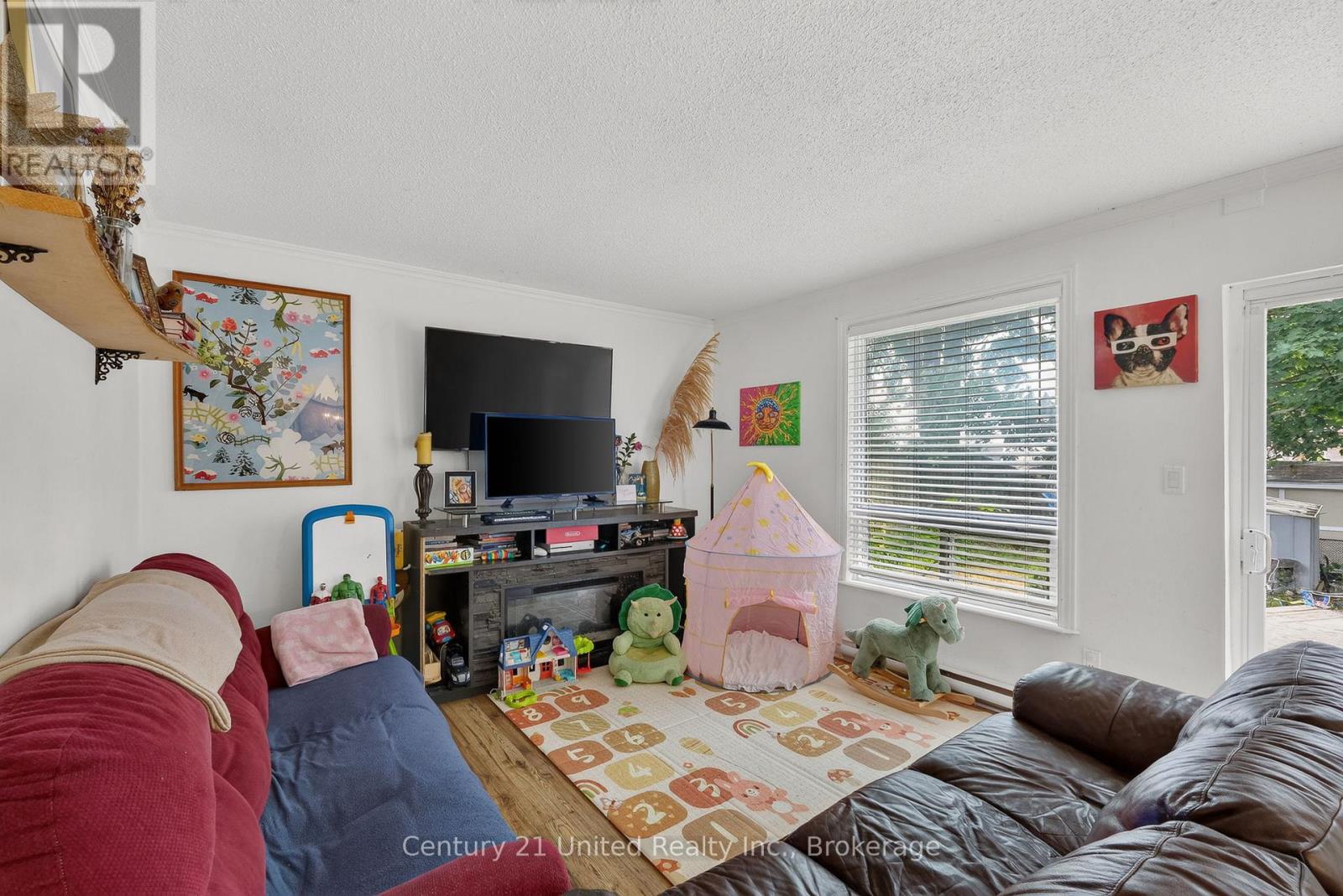 42 PEACOCK BOULEVARD - 16