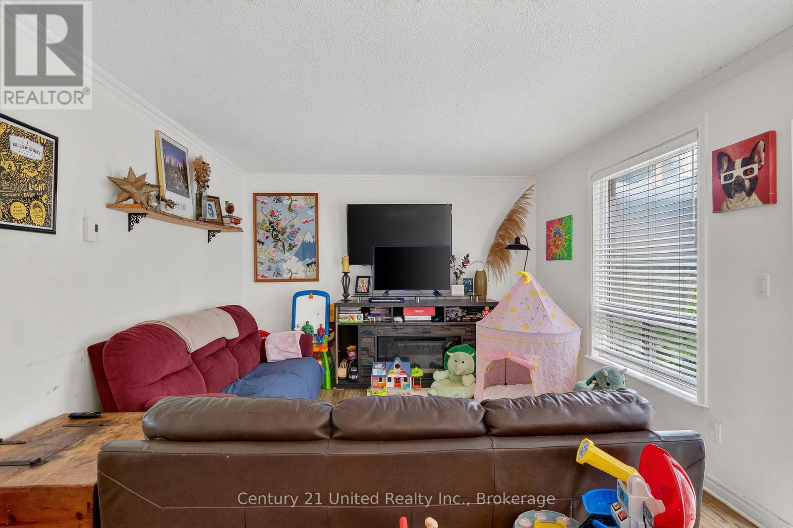42 PEACOCK BOULEVARD - 15