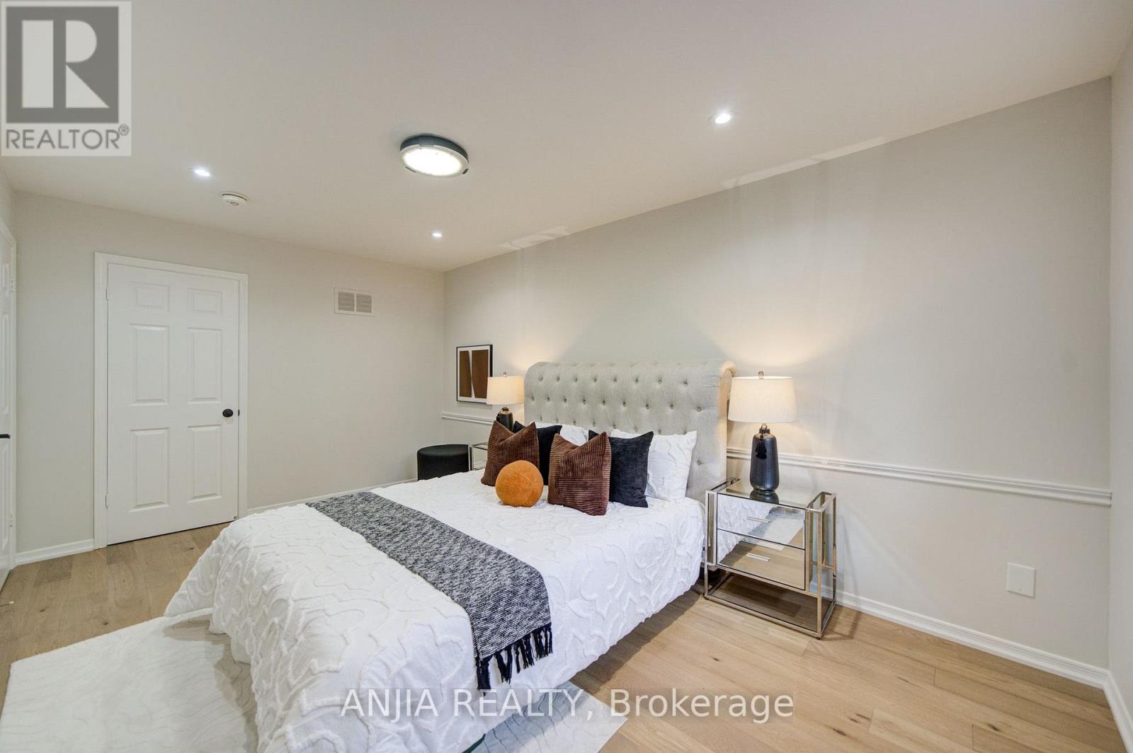 31 SPANHOUSE CRESCENT - Image 28