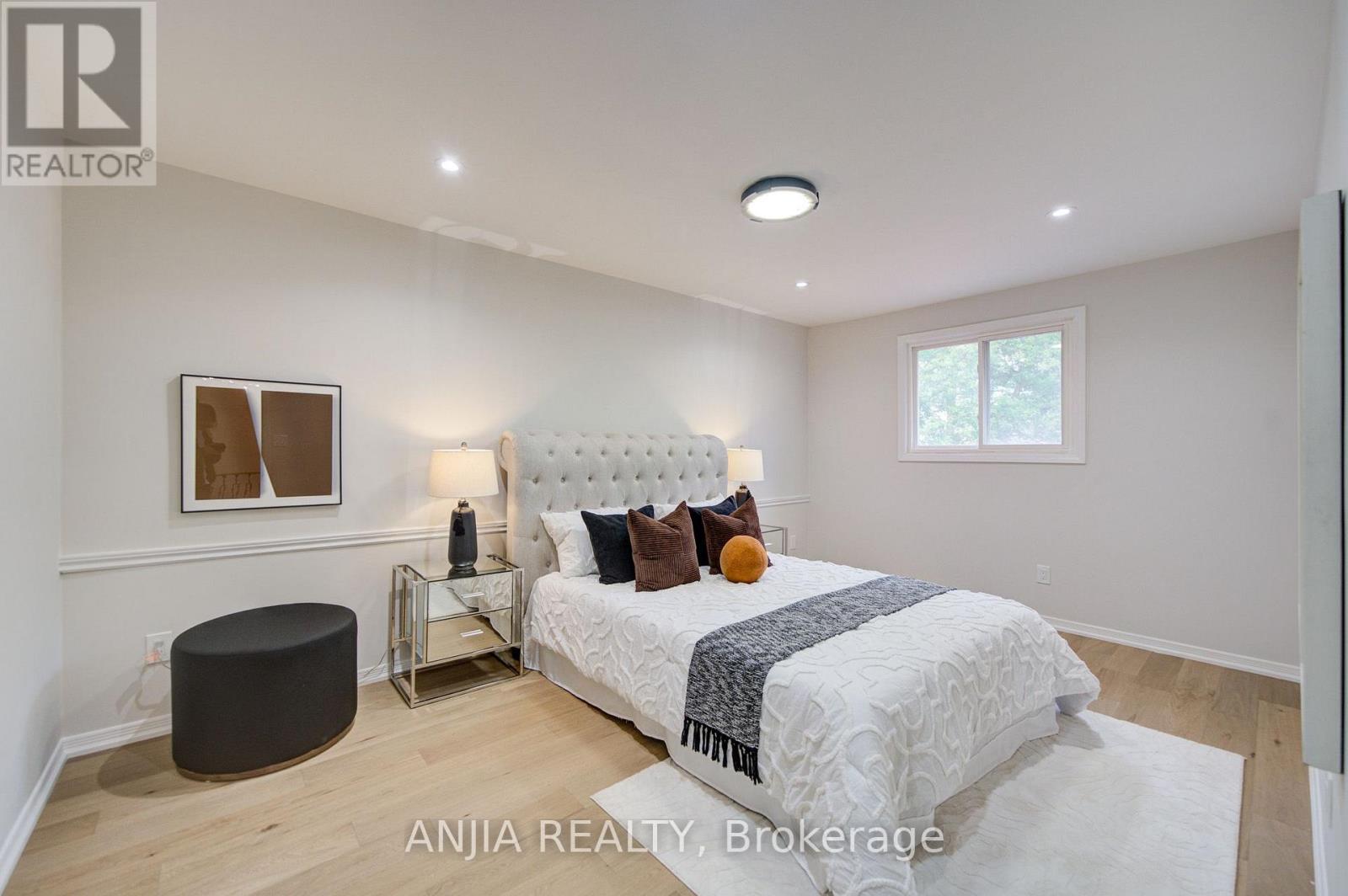 31 SPANHOUSE CRESCENT - Image 29