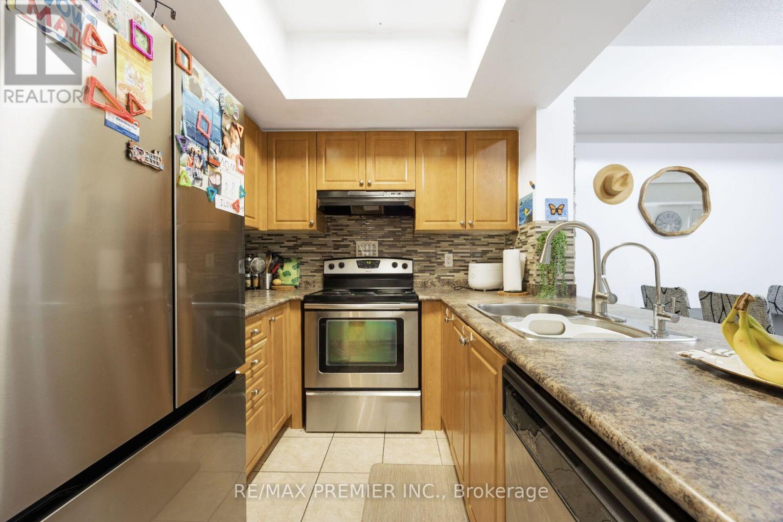 #2072 3041 FINCH AVENUE W - 15
