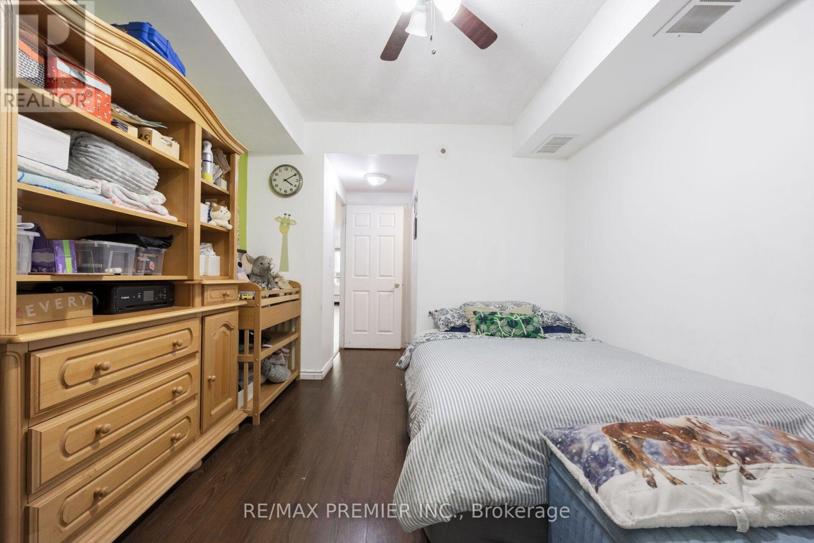 #2072 3041 FINCH AVENUE W - 18