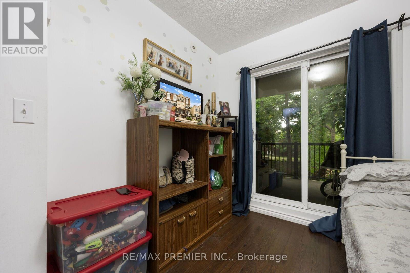 #2072 3041 FINCH AVENUE W - 23