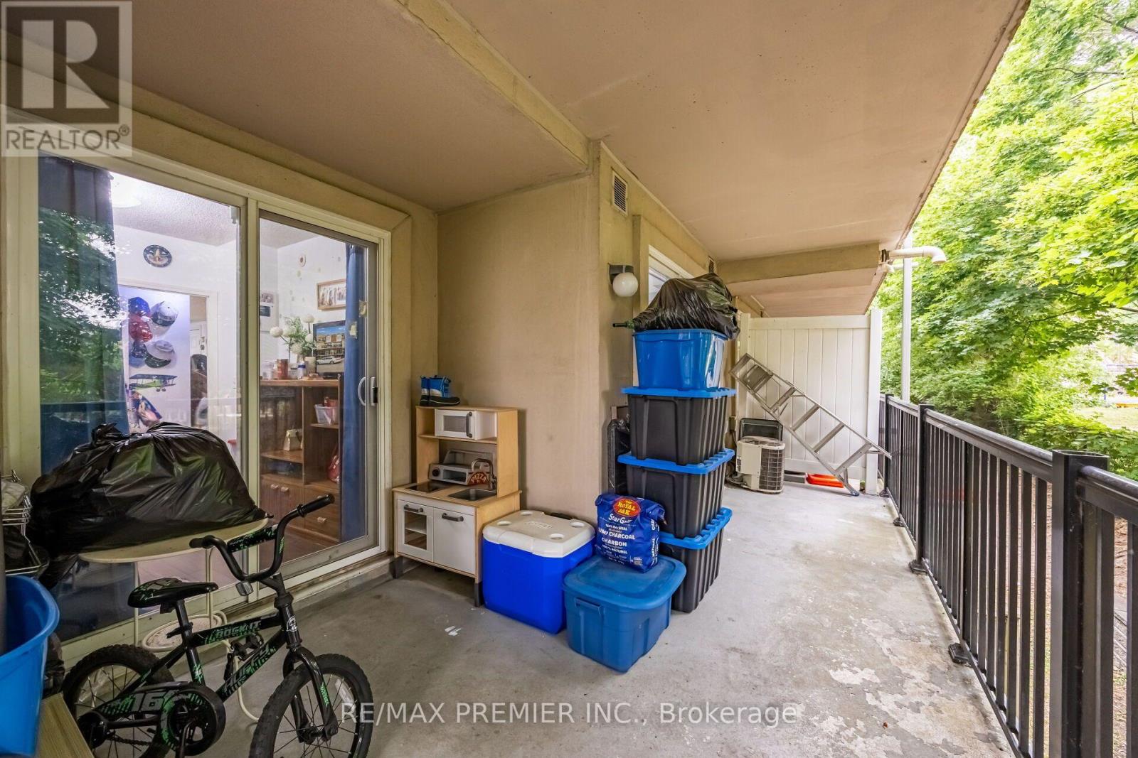#2072 3041 FINCH AVENUE W - 31