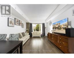 2072 - 3041 Finch Avenue W, Toronto, ON M9M0A4 Photo 10