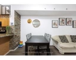 2072 - 3041 Finch Avenue W, Toronto, ON M9M0A4 Photo 12