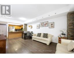 2072 - 3041 Finch Avenue W, Toronto, ON M9M0A4 Photo 8