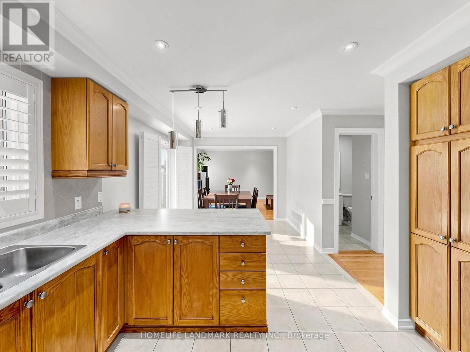 19 CITRONELLA LANE - 20