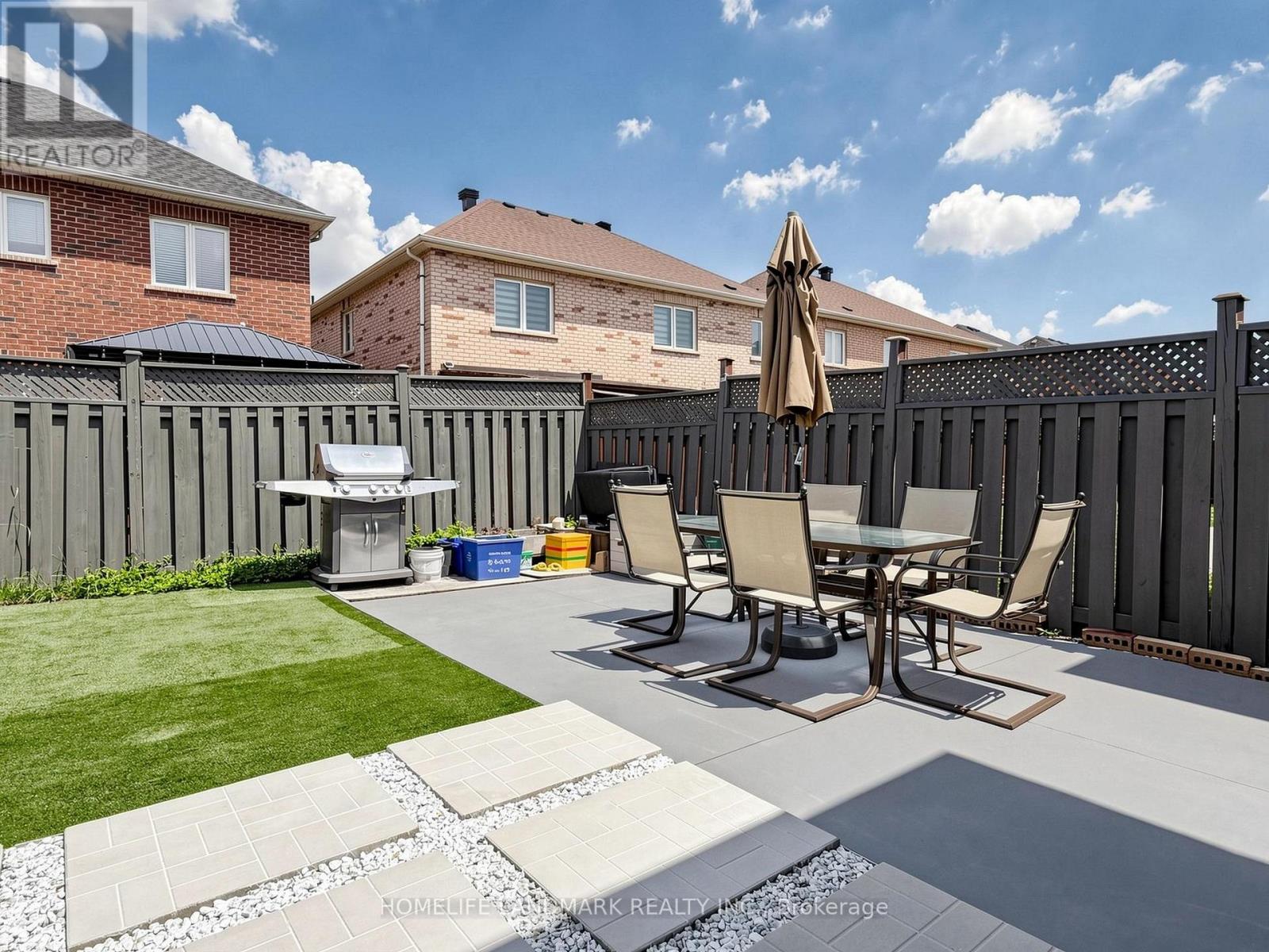 19 CITRONELLA LANE - 40