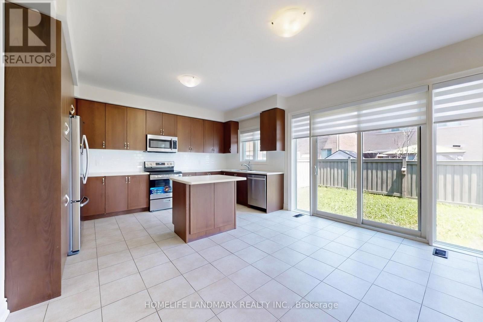 1533 DEVINE POINT - 11