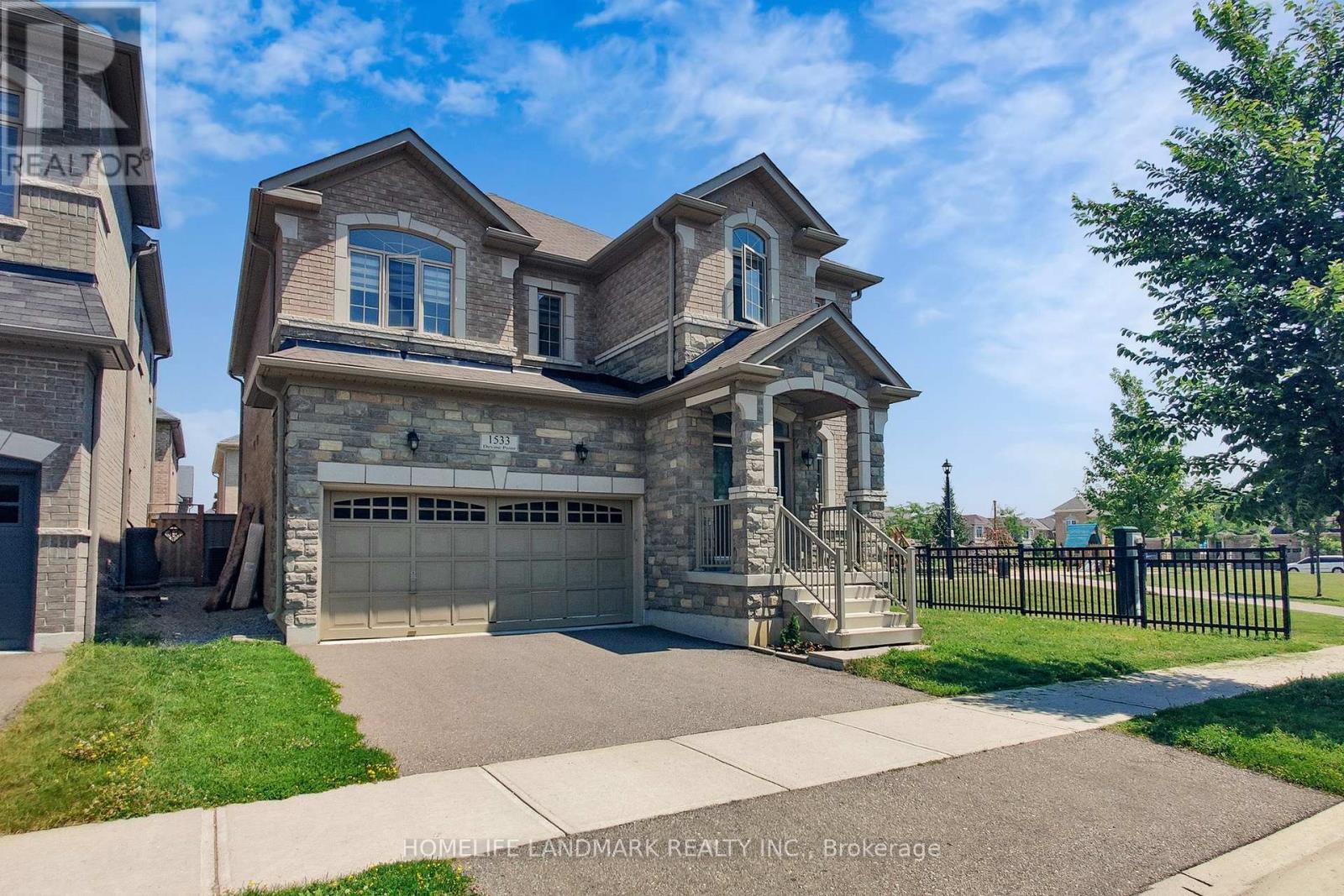 1533 DEVINE POINT - 2