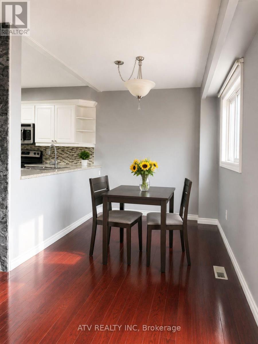#119 1538 LANCASTER DRIVE - Image 3