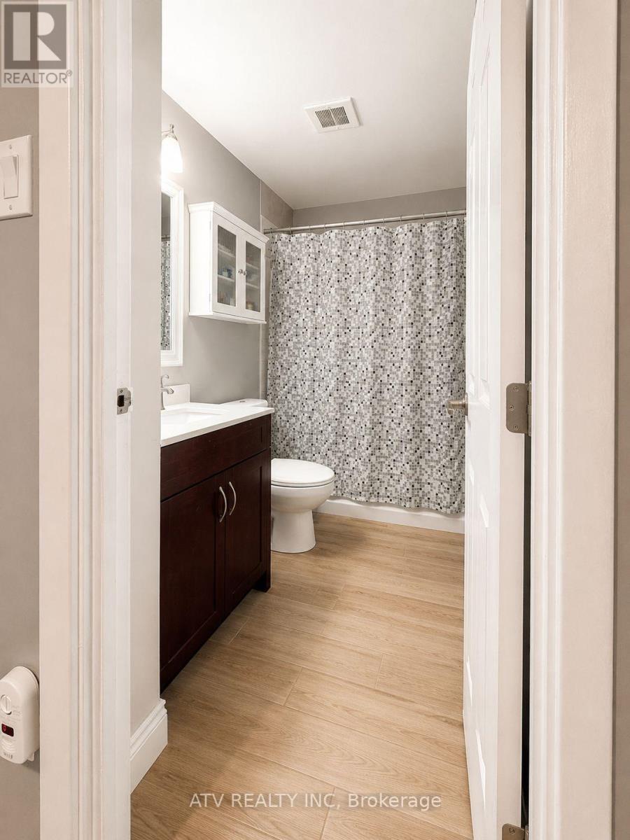 #119 1538 LANCASTER DRIVE - Image 5