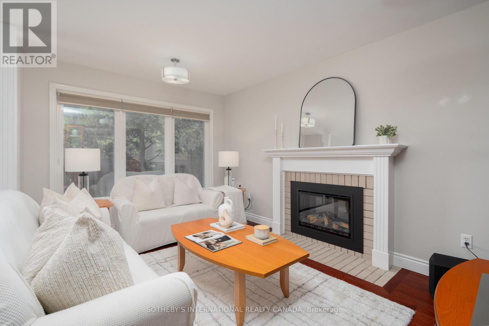 5550 MIDDLEPORT CRESCENT N - 18