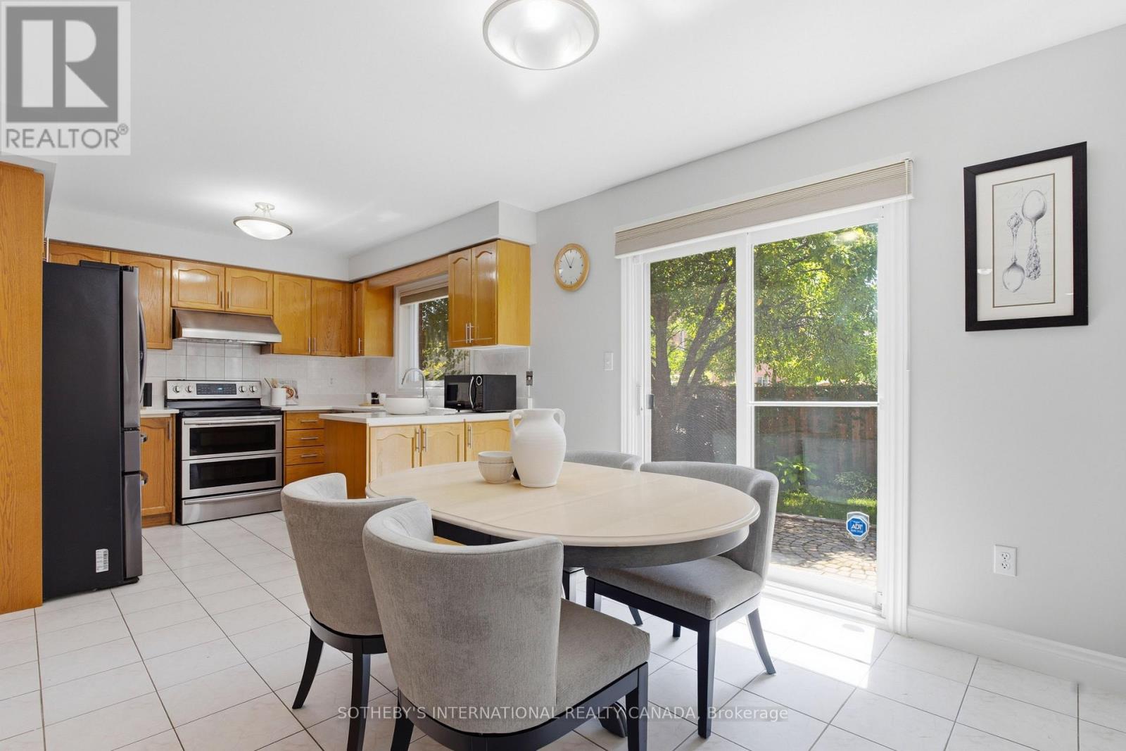 5550 MIDDLEPORT CRESCENT N - 21