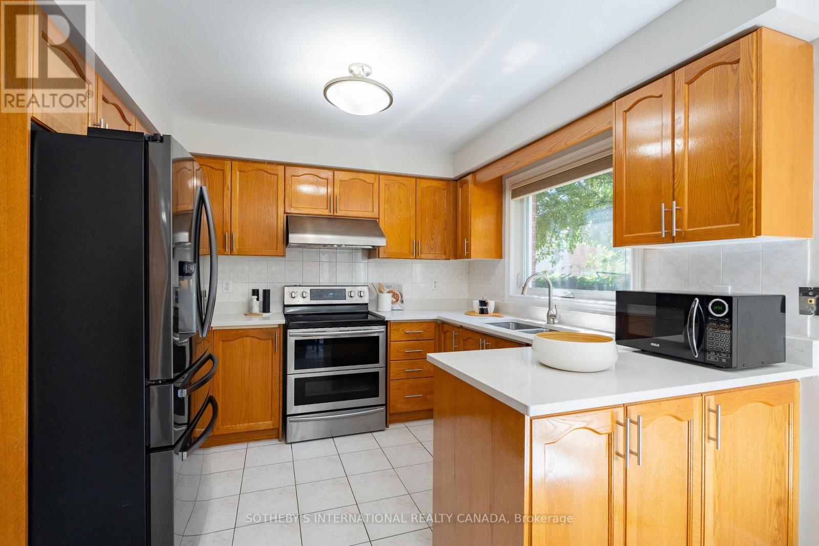 5550 MIDDLEPORT CRESCENT N - 23