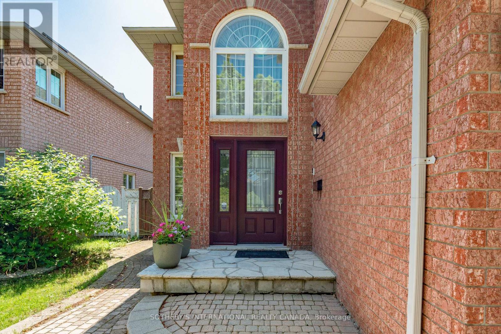 5550 MIDDLEPORT CRESCENT N - 4