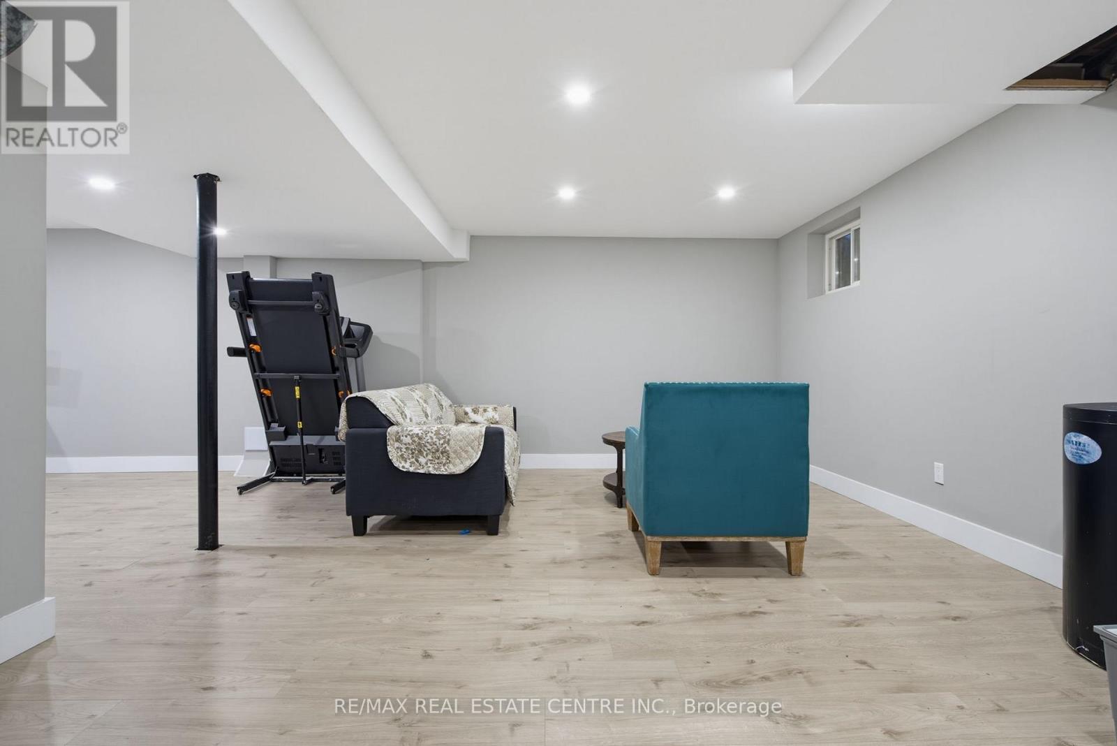 39 AMELIA STREET - 38