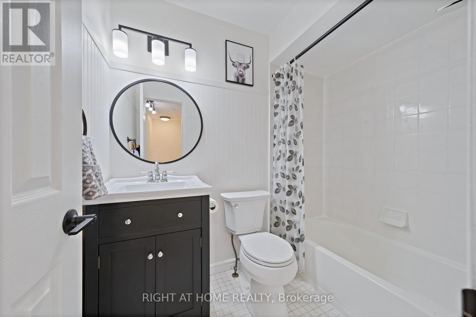 53 COREY CIRCLE - 26